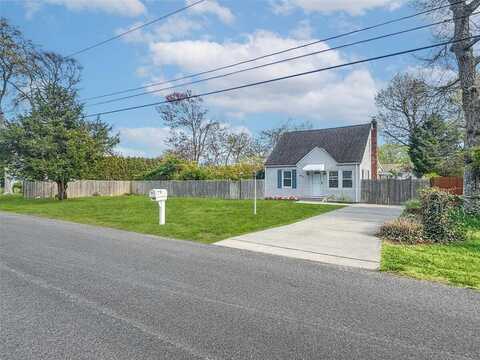 36 Westminster Drive, Shirley, NY 11967