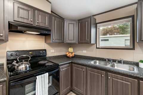 1001 E. MacArthur Rd., Wichita, KS 67216