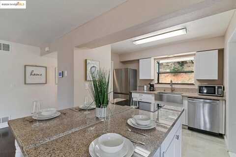 15395 Lake Arthur RD, Auburn, CA 95602