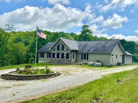 634 Triplett Road, Spencer, WV 25276
