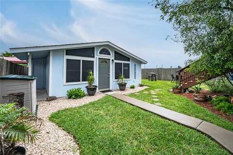 204 S 2nd Street, Rockport, TX 78382