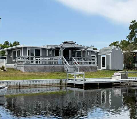 156 North Lake Dr, Leesburg, FL 34788