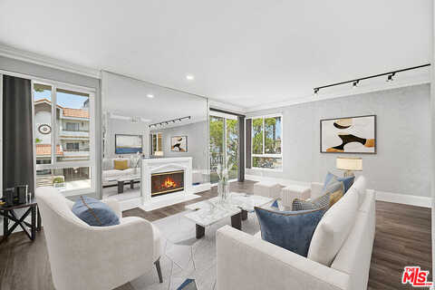 Hi Point, LOS ANGELES, CA 90035