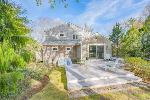 374 Putnam Avenue, Cotuit, MA 02635