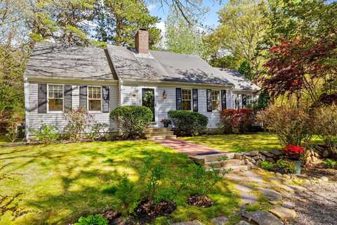 6 Putting Green Circle, East Sandwich, MA 02537