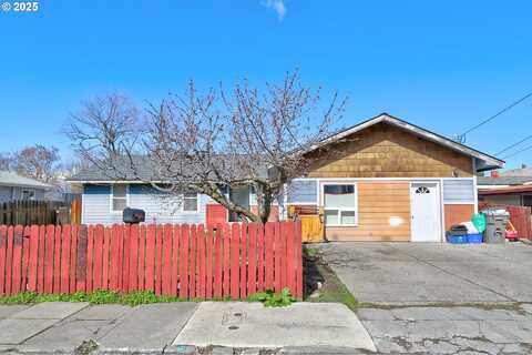 13Th, THE DALLES, OR 97058