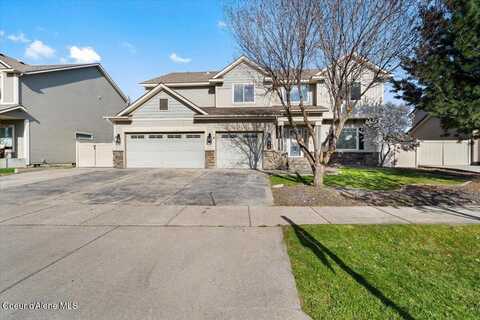 8747 Salmonberry Lp, Hayden, ID 83835