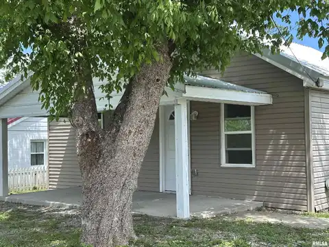 329 N BROADWAY Street, Goreville, IL 62939