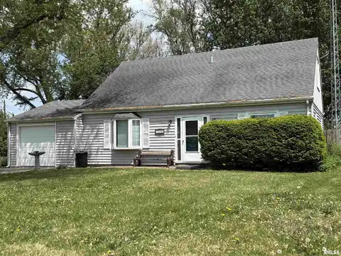 1045 S MAIN Street, Canton, IL 61520