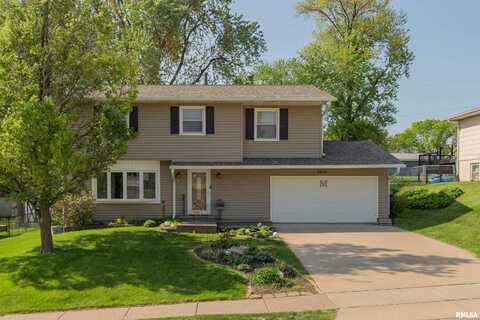 2619 W 37TH Street, Davenport, IA 52806
