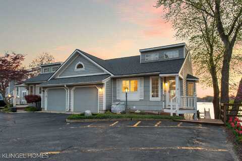 17513 N FRUITPORT ROAD, SPRING LAKE, MI 49456