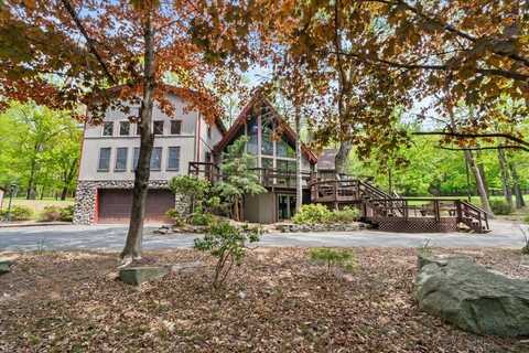 231 Tanglwood Drive, Greentown, PA 18426