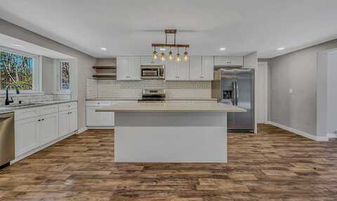 133 Neil Thompson Road, Lackawaxen, PA 18435