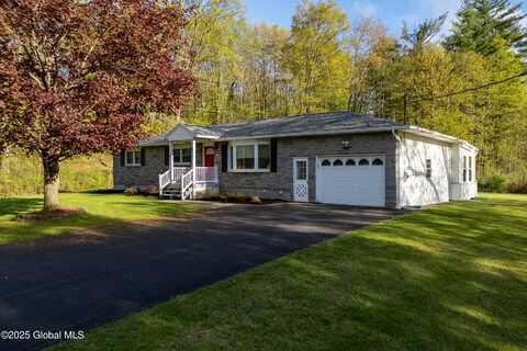 92 Vosburgh Road, Halfmoon, NY 12118