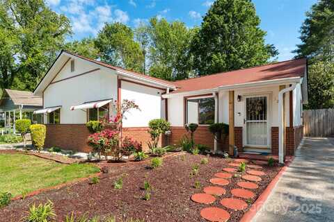 320 Hillview Boulevard, Hendersonville, NC 28792