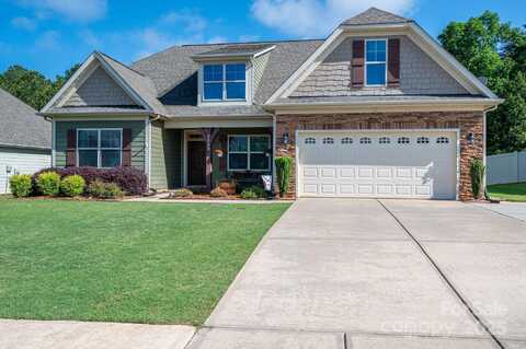 5849 McClintock Drive, Denver, NC 28037