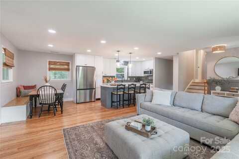2009 Edgewater Drive, Charlotte, NC 28210