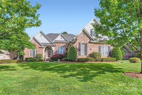 534 Ballymote Court, Matthews, NC 28104