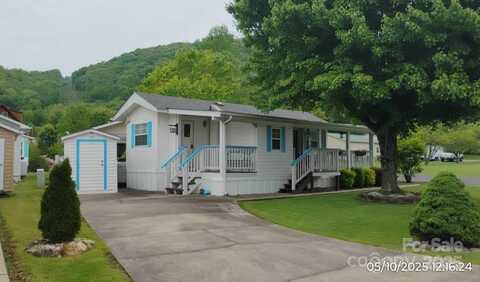 107 Strollers Lane, Waynesville, NC 28785