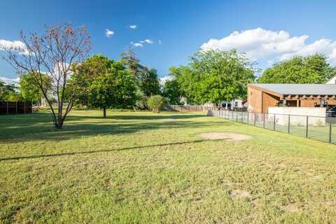 504 Creek St, Fredericksburg, TX 78624