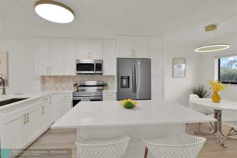 15461 Pembridge 112 Drive, Delray Beach, FL 33484
