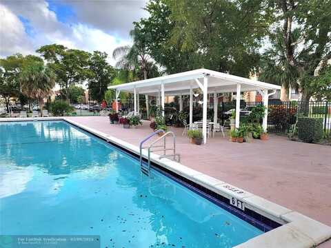 8120 SW 24th St, North Lauderdale, FL 33068