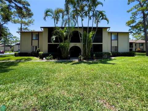 408 Pine Glen Ln, Greenacres, FL 33463