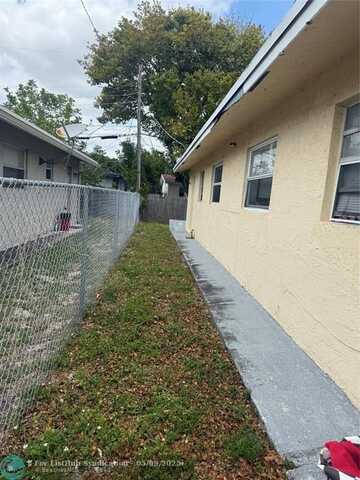 2751 NW 14th Ct, Fort Lauderdale, FL 33311