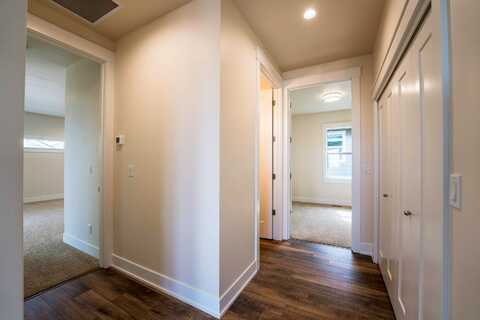 Redwood, REDMOND, OR 97756