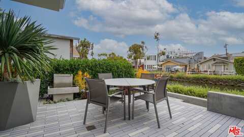 219 Howland Canal, Venice, CA 90291