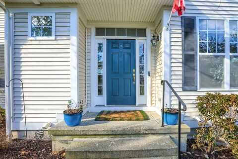 28 Crestview Lane, Danbury, CT 06810