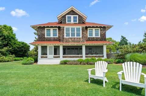 118 Middle Beach Road, Madison, CT 06443