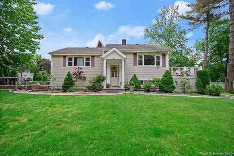 15 Silwen Lane, Norwalk, CT 06851