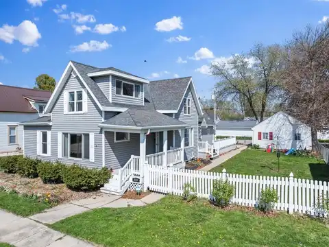 220 N SUPERIOR Street, DE PERE, WI 54115