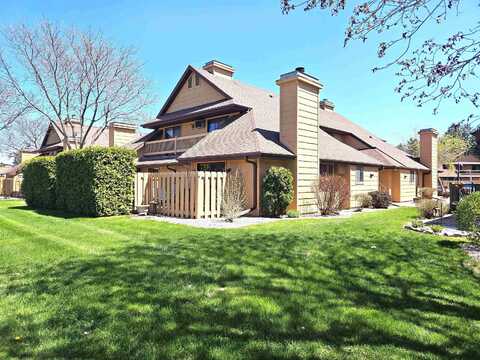 1381 W 18TH Avenue, OSHKOSH, WI 54902