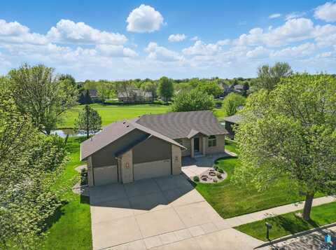 5709 S Tomar Rd, Sioux Falls, SD 57108