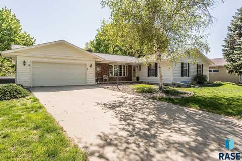 1208 HAMPSHIRE Cir, Luverne, MN 56156