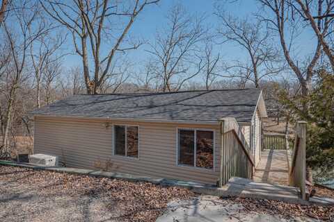 2303 Private Road 1336, Moberly, MO 65270