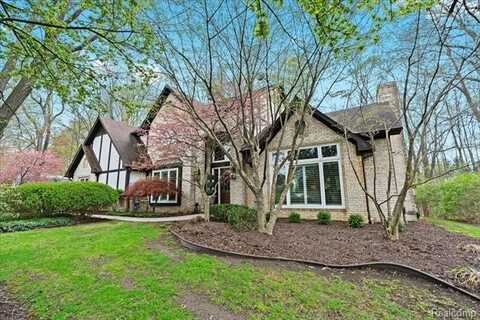 8746 S CHRISTINE Drive, Brighton, MI 48114