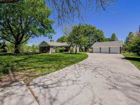 9745 MARSHALL Road, South Lyon, MI 48178