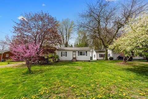 659 N VAN DYKE Road, Imlay City, MI 48444