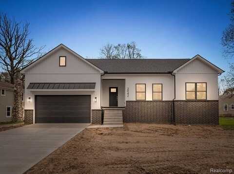 2042 Oaknoll Street, Auburn Hills, MI 48326