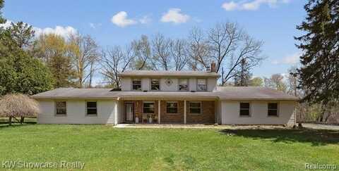 2050 ROWE Road, Milford, MI 48380