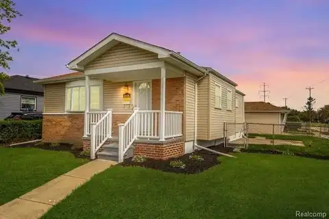 1006 HAZEL Street, Wyandotte, MI 48192