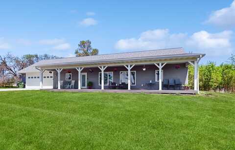 17998 Xavier Avenue, Granger, IA 50109