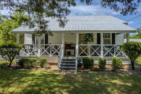 33 Arcadia Avenue, DeFuniak Springs, FL 32435