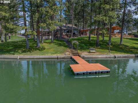 112 N SENTOSA LAKE RD, Tygh Valley, OR 97063