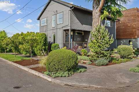 2511 NE HIGHLAND ST, Portland, OR 97211