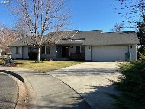 224 SE 20TH PL, Milton Freewater, OR 97862