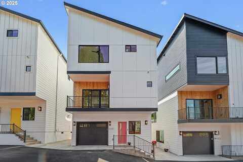 10729 NE FREMONT ST, Portland, OR 97220
